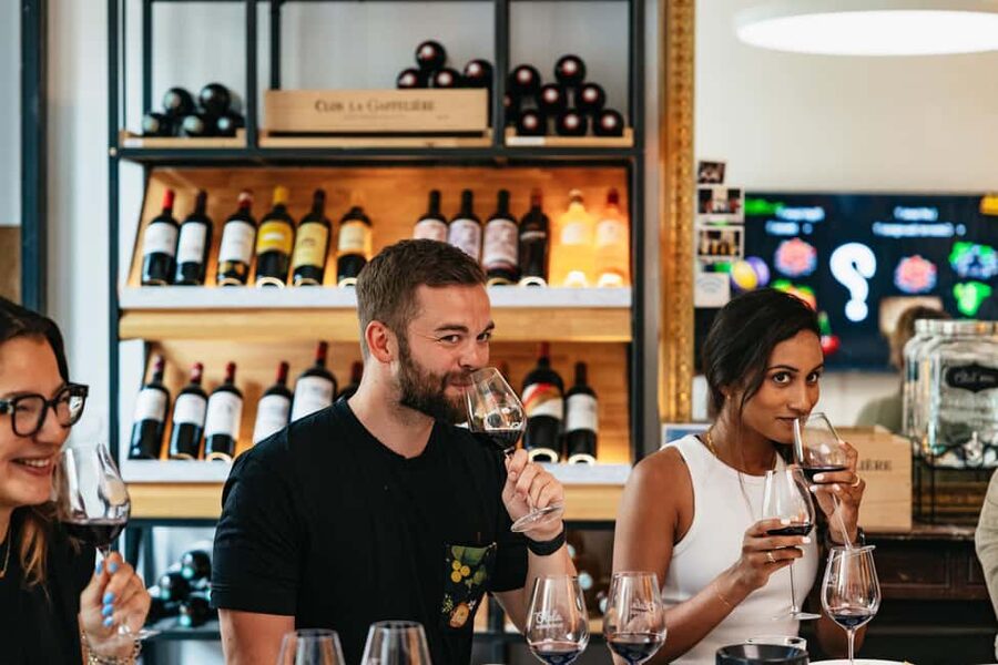 Bordeaux: Wine Masterclass with Cheese and Charcuterie Board - The 90-Minute Flow: White First, Then Bordeaux Reds