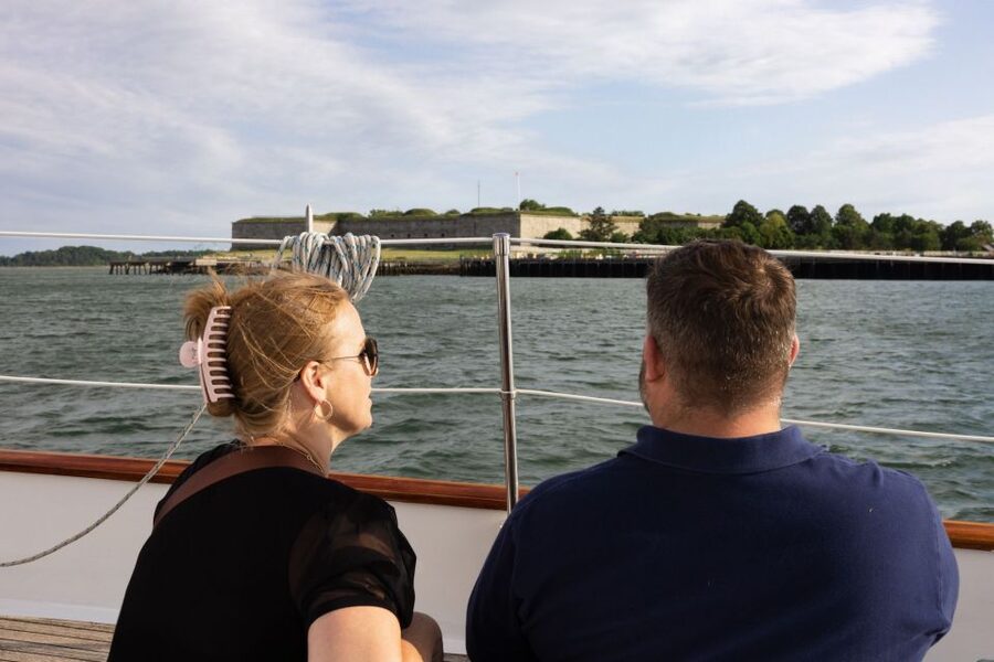 Boston: Harbor Champagne Sunset Sail from Rowes Wharf - Getting to Rowes Wharf: the simplest way to avoid stress