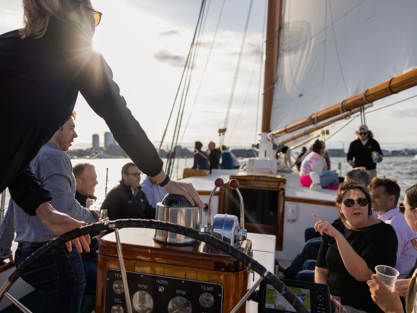Boston: Harbor Champagne Sunset Sail from Rowes Wharf - The onboard bar: “champagne cruise” vs what’s actually included