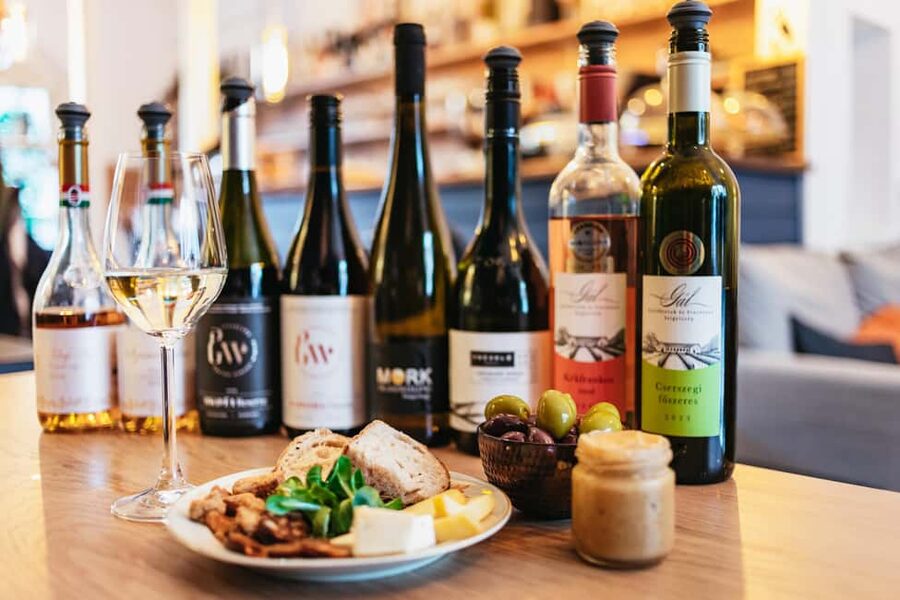 Budapest: Hungarian Wine Tasting with 7 Wines and Tapas - Key Points Before You Go