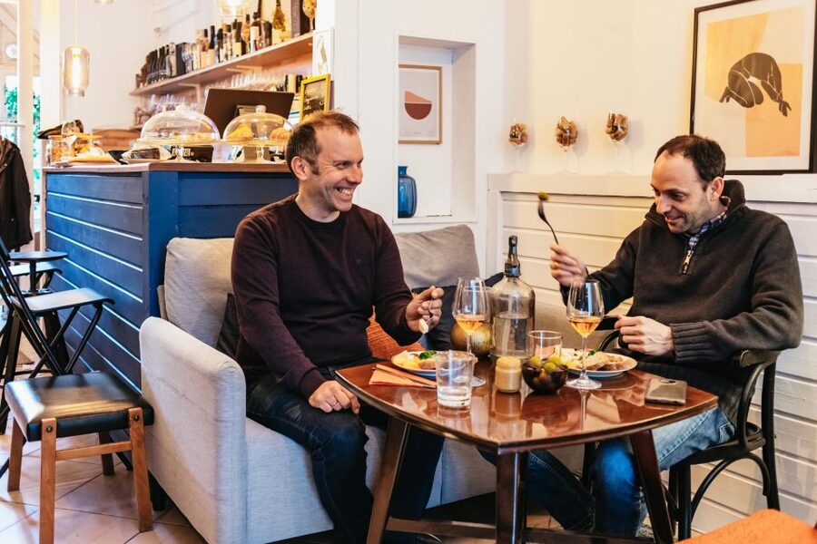 Budapest: Hungarian Wine Tasting with 8 Wines and Tapas - Logistics that matter: meeting point, pace, and what to wear