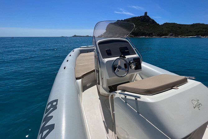 Cagliari Boat Tour by Maxi Rib - Wine and Snorkeling - The homemade white wine part: how it fits (and how to enjoy it)