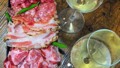 Cagliari: Food and Wine Tasting Experience - Where the tasting starts: Enoteca & Bottega BinuShop by I Mulini