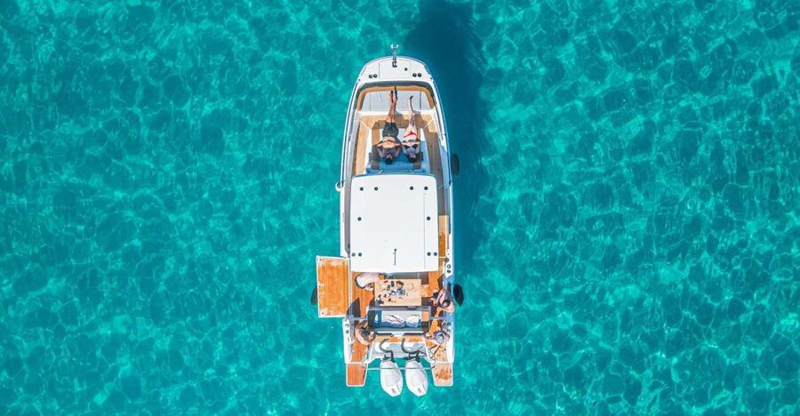 Cagliari: Luxury Motorboat Tour with 3 Swim Stops & Wine - A 9-Meter Beneteau Dayboat in Cagliari Bay