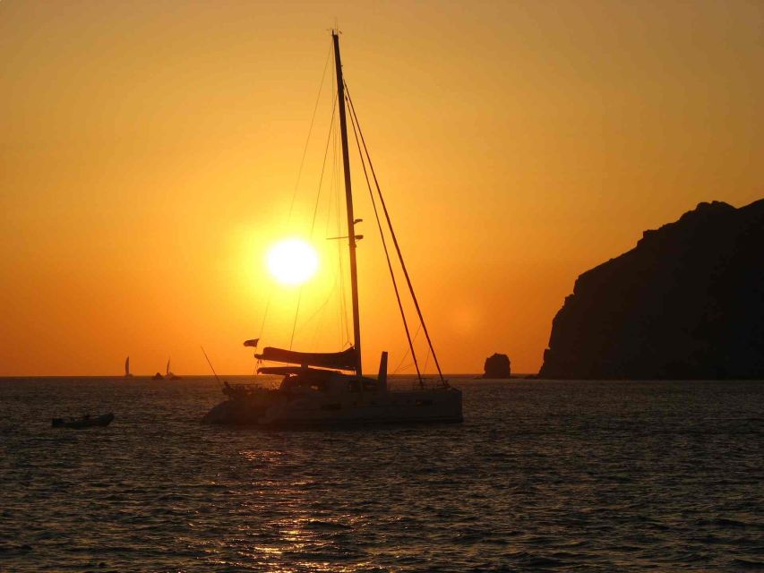 Calpe: Sunset Cruise with Sparkling Wine - The 90-minute rhythm: cruising, music, and a glass of cava