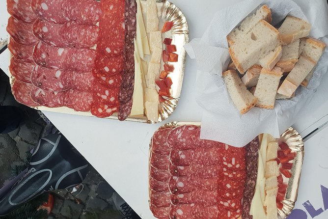 Campo dè Fiori Market and Trevi Fountain Food and Wine Tour in Rome - The Pantheon area without going inside: gelato, coffee, and what you’re actually seeing