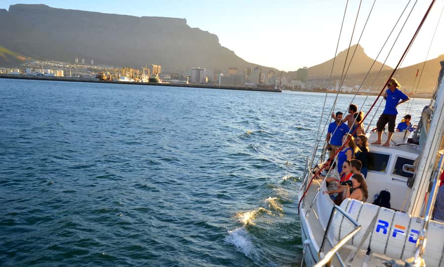 Cape Town: 1-Hour Pre-Sunset Champagne Cruise - Practical tips for deck comfort, photos, and timing