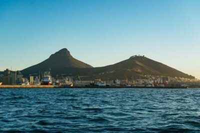 Cape Town: Sunset Champagne Cruise and 3-Course Dinner - From V&A Waterfront out to Table Bay: the sunset route