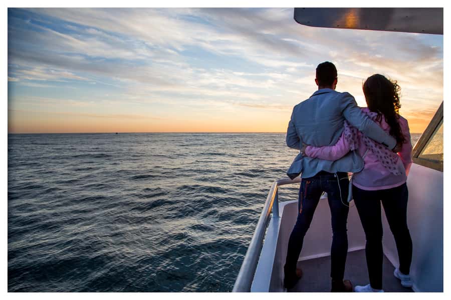 Cape Town: Sunset Champagne Cruise and 3-Course Dinner - Practicalities that help you avoid stress (and missed boarding)