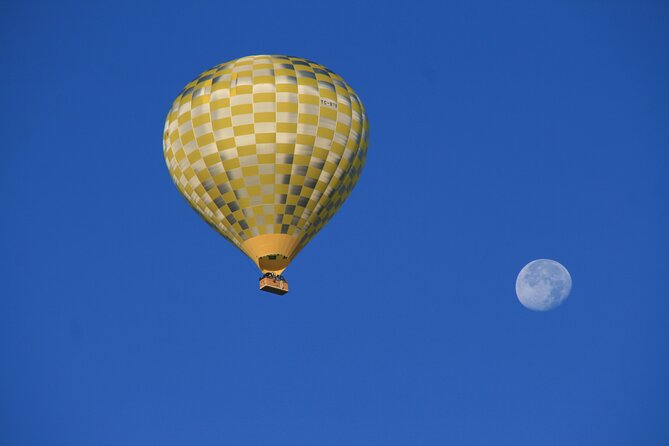 Cappadocia Balloon Ride with Breakfast, Champagne AT GOREME OVER - The basket reality: space, crowding, and getting in