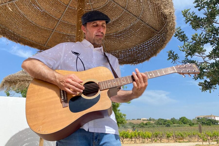 Carvoeiro/Portimão/Alvor: Wine Tour w/ Tasting, Tapas, Music - The 80-Minute Tasting: Four Wines, Four Tapas, and One Reset Glass
