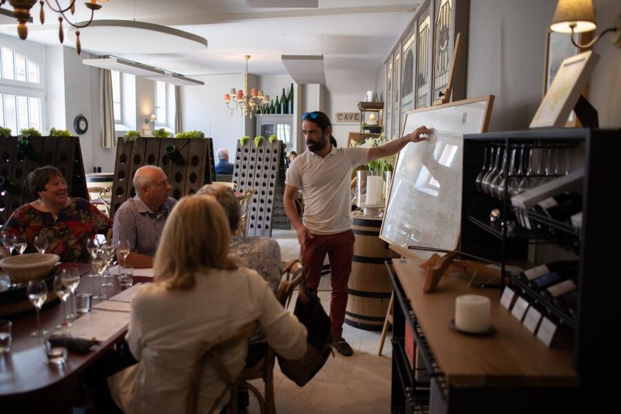 Champagne: Champagne Tasting Class with Lunch - Inside the tasting class: how the quiz and aroma workshop actually work
