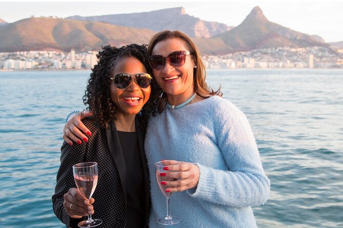 Champagne Cruise (Pre-Sunset) from Cape Town - The 1-hour sail plan: what happens once you’re out past the harbor