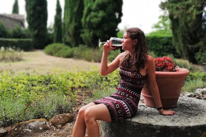 Chianti Wine Tour with Tuscan Lunch Open Top Van - Stop 1: Castellina In Chianti Winery for Your First Round