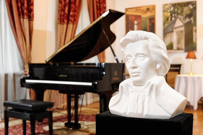 Chopin Piano Concert at Chopin Gallery with a Glass of Wine - A 1-hour Chopin piano concert in Krakow’s Chopin Gallery