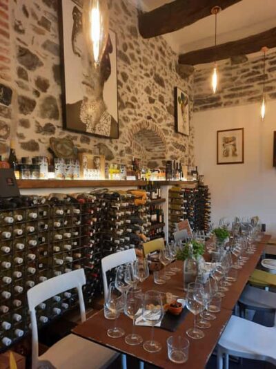 Cinque Terre: Pesto Making Class with Wine and Food Tasting - Wine and food pairings that make the pesto make sense