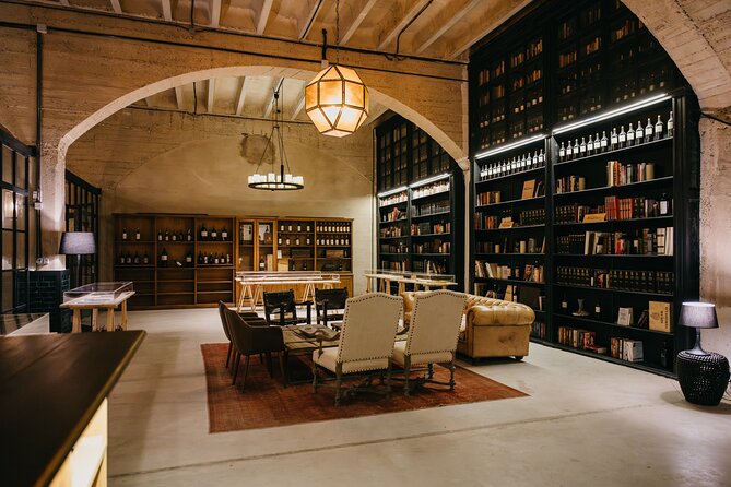 Complete winery experience: visit, tasting and traditional food - Entering Rioja Alavesa: why this winery feels different