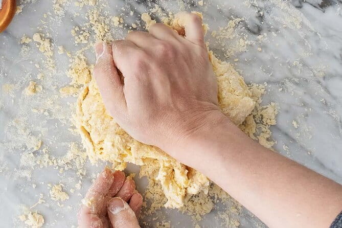Cooking Art Brunelleschi with Unlimited Wine - The sauce lesson: butter and sage, arrabbiata, and Tuscan ragù