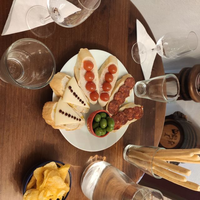 Córdoba: Local Wine Tasting Evening - Who should book this wine tasting evening in Córdoba?