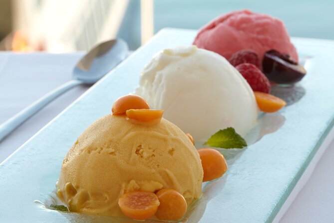 Cruise and Dine Dinner / Cape Town: Sunset Champagne Cruise and 3-Course Dinner - Dinner at The Raj in the V&A Waterfront: views and a real sit-down meal