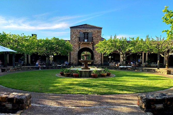 Daily Different small group WINE tour - STELLENBOSCH PICKUP only - Guides: what you learn and why it makes tastings better