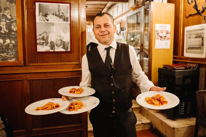 Devour Rome Food & Wine Tour of Trastevere - Stop 1: Enoteca La Vite for prosecco, prosciutto, and cheese