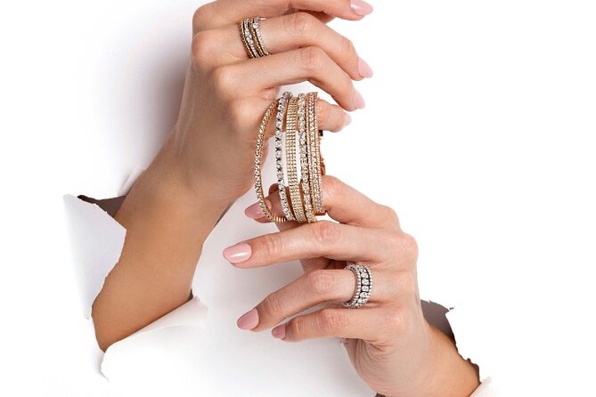 Diamond Shopping Experience with Champagne - The Diamond Buying Education: How It Helps You Shop Smart