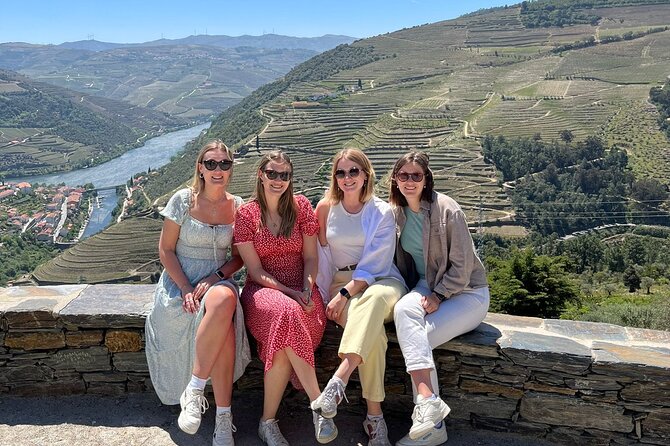 Douro Valley Tour - 3 Wine tastings, Lunch & river Cruise - Meeting in Porto and how the day runs
