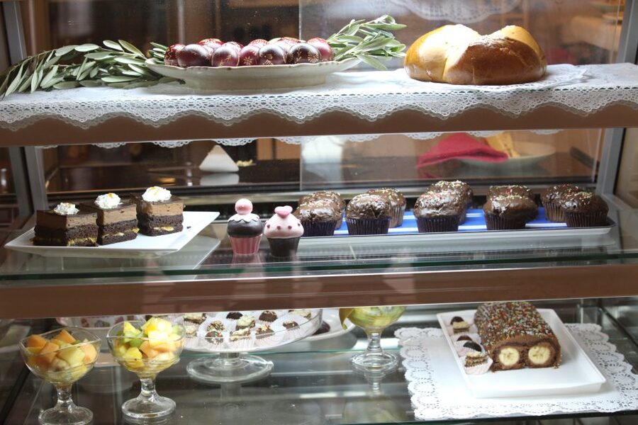 Dubrovnik Gastronomy: 3-Hour Food and Wine Tour - The heart of the tour: four cozy restaurant tastings inside the walls
