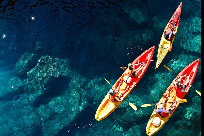 Dubrovnik: Sunset Kayaking & Snorkeling with water &wine - Getting to Pile Bay: the orange umbrella matters