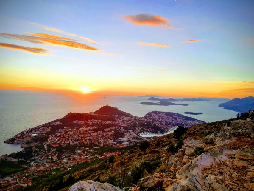 Dubrovnik: Sunset Panorama Tour with Glass of Wine - Who this sunset panorama tour suits best