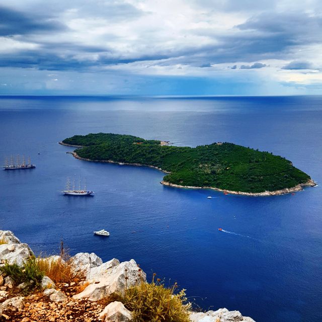 Dubrovnik: Sunset Panorama Tour with Glass of Wine - Franjo Tuđman Bridge: the port-and-islands perspective