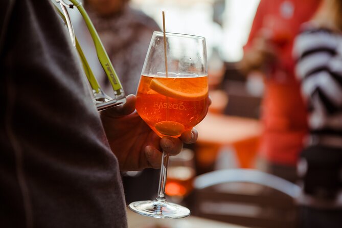 Eat like a Local: Venice Cicchetti and Wine Tasting Evening Tour - Dorsoduro pasta stop: when the tour becomes a real course