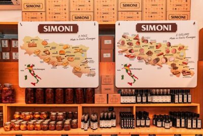 Eating Bologna Food and Wine Tour - Salumeria Simoni Laboratorio: mortadella plus focaccia
