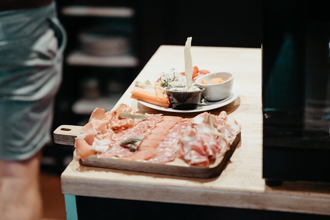 Explore Toulouse Wine Bars with a Local Wine Expert - Stop at the first wine bars: how the “surprise” is actually a feature