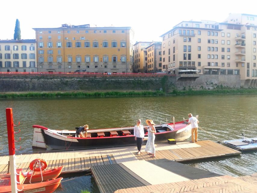 Florence: Authentic Barchetto River Cruise with Wine & Guide - The Barchetto: why this boat feels different than a normal cruise