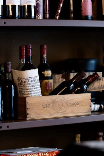 Florence: Authentic Pizza & Gelato Experience+Unlimited Wine - Gelato Done the Sensible Way: You Still Mix the Batch