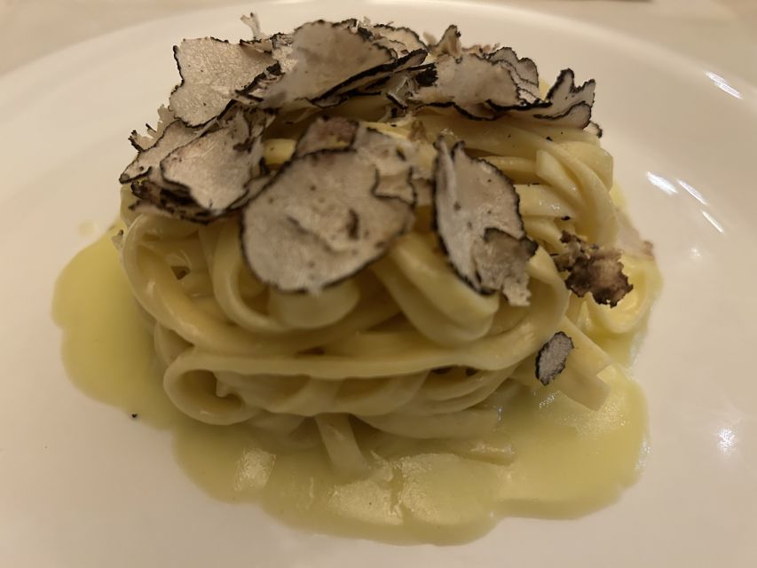 Florence: Guided Food Tour with Fiorentina Steak and Wine - Florence’s Best Habit: Eating Your Way Through the Streets