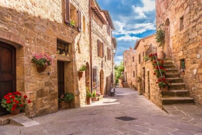 Florence: Monteriggioni & Val d'Orcia Optional Wine Tasting - Monteriggioni: 1200-AD Walls and a Quick Templar Museum Detour