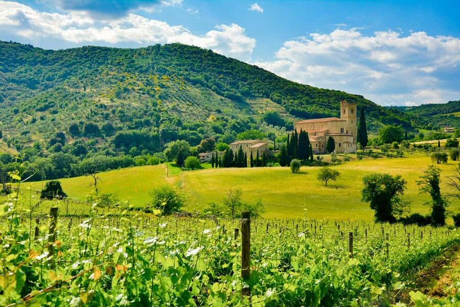 Florence: Orcia Valley, Montalcino, Pienza with Lunch & Wine - Lunch in the cloister plus three Brunello tastings