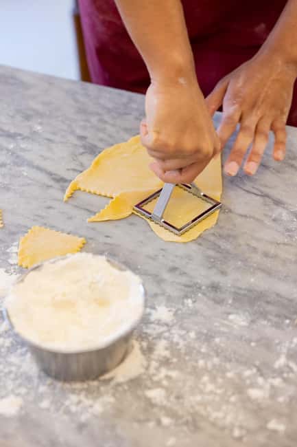 Florence: Pasta Class with Wine, Limoncello and Dessert - Should you book this pasta class near Ponte Vecchio?