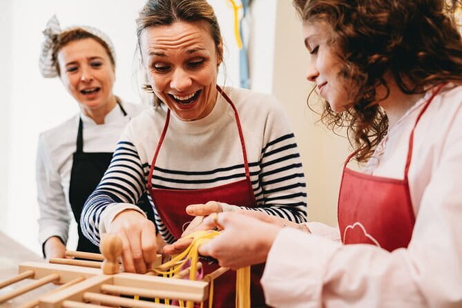 Florence: Pasta Cooking Class with Unlimited Wine - How the chef-guided instruction actually helps your results