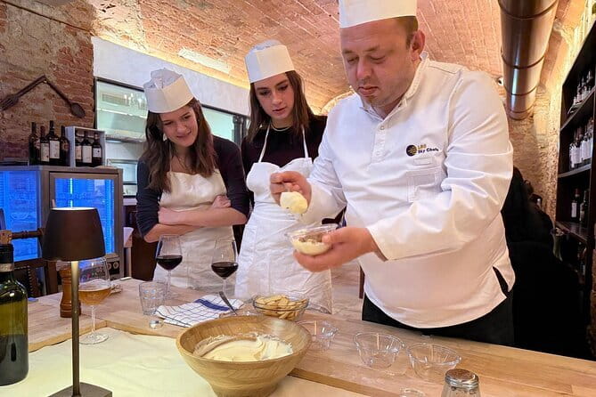 Florence: Pasta & Tiramisu Cooking Class with Unlimited Wine - Key Things to Know Before You Cook in Florence