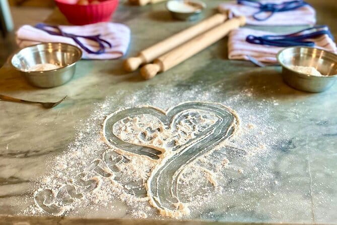 Florence: Pasta & Tiramisu Cooking Class with Unlimited Wine - Timing and How the 3 Hours Usually Feel