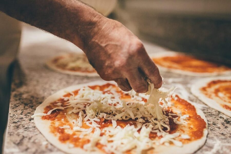 Florence: Pizza and Gelato Experience with Unlimited Wine - Small practical notes that affect your experience