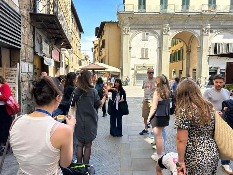Florence: Street Food Tour with Wine & Local Guide - Ponte Vecchio and the Renaissance-city vibe, without the museum fatigue