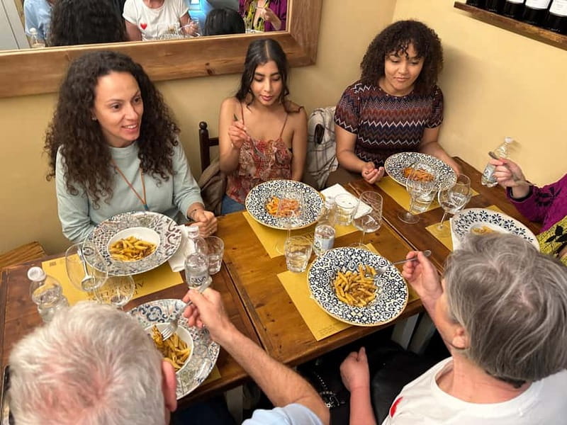 Florence: Street Food Tour with Wine & Local Guide - Pacing and portions: what the 2.5 hours actually means for you