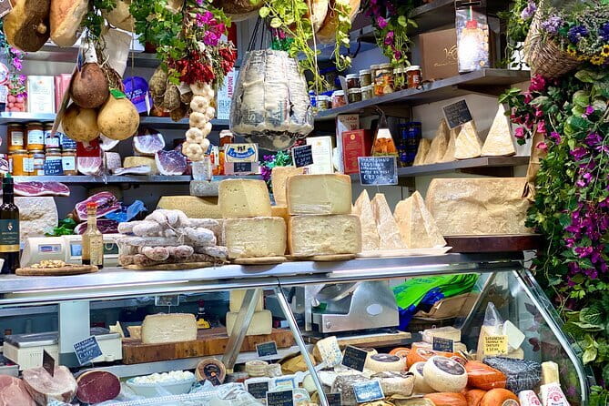 Florence Street Food Walking Tour with wine in Duomo Area - Duomo Square: gelato with the Cupola and Giotto in your line of sight