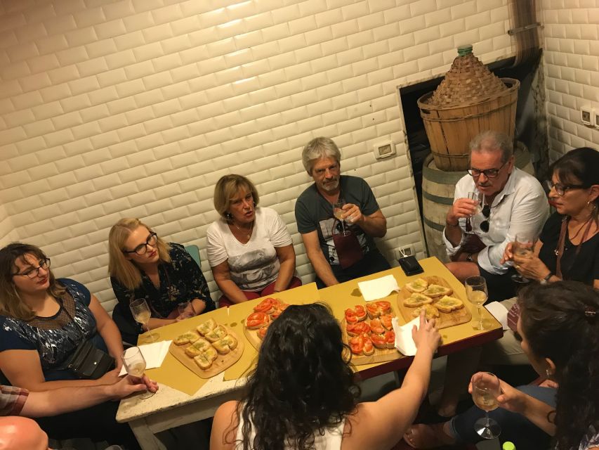 Florence: Sunset Sightseeing Tour and Wine Tasting - Small group, live guide, and language mix you can count on