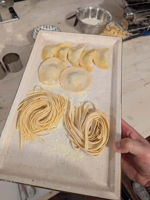 Florence: Tuscan cooking class with handmade pasta and wine - Your chef: why Leon, Dino, Rudy and Mamood show up in the praise